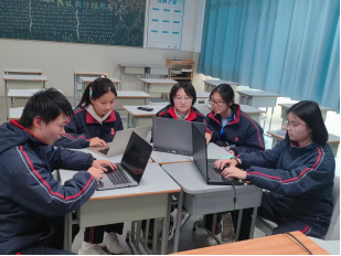 1.8 喜报｜我校《绒绣奇缘》项目荣获首届“当AI遇见非遗”学生主题活动特等奖及青年非遗传习人称号1644.png