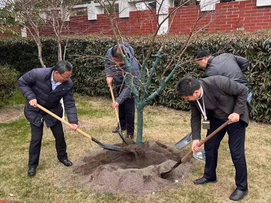 clip_image004.jpg 3ab9c15ea608bf0d05f30343f71b031