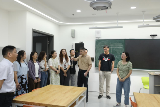 10.15 我校赴上海科技大学附属学校开展校际合作交流217.png 10.15 我校赴上海科技大学附属学校开展校际合作交流217.png