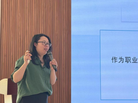 10.16 参观体验启迪心智，专题讲座引领科研790.png