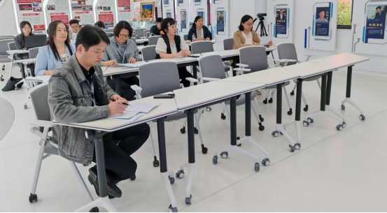 10.25 学校开展2025年度新进教师汇报课暨说课评课活动735.png