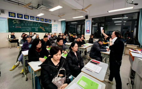 12.1  2026届毕业生高考、实习动员大会顺利召开1111.png