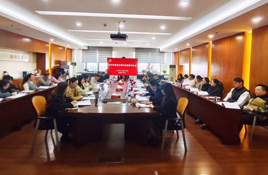 上海市工业技术学校召开2025年度党支部书记述职评议会141.png