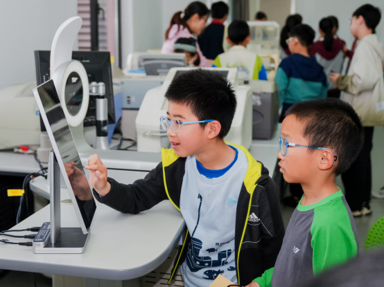 5.18 遇见未来的自己——上海市工业技术学校开展2026年上海市学生职业体验日活动 (1)2711.png 5.18 遇见未来的自己——上海市工业技术学校开展2026年上海市学生职业体验日活动 (1)2711.png