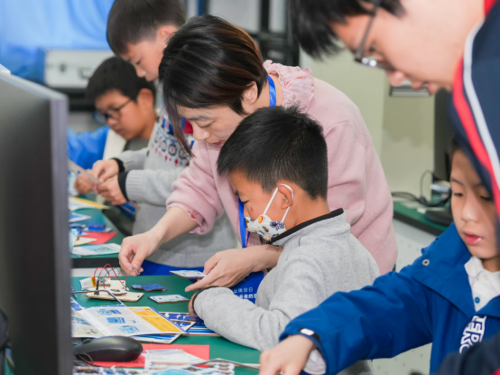 5.18 遇见未来的自己——上海市工业技术学校开展2026年上海市学生职业体验日活动 (1)1295.png 5.18 遇见未来的自己——上海市工业技术学校开展2026年上海市学生职业体验日活动 (1)1295.png