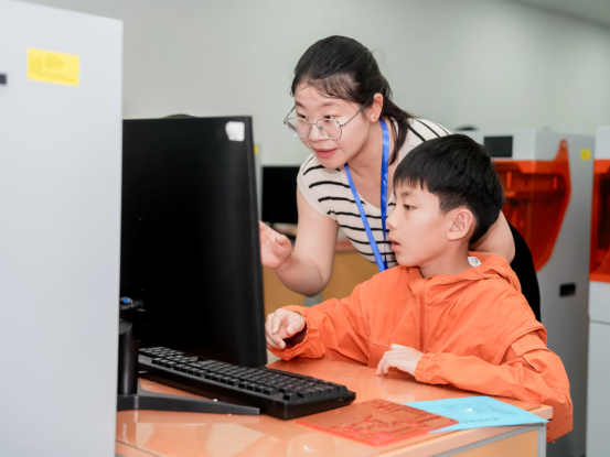 5.18 遇见未来的自己——上海市工业技术学校开展2026年上海市学生职业体验日活动 (1)2476.png