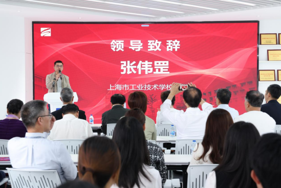 029926cc91e7910e815d674660744528.png 029926cc91e7910e815d674660744528.png